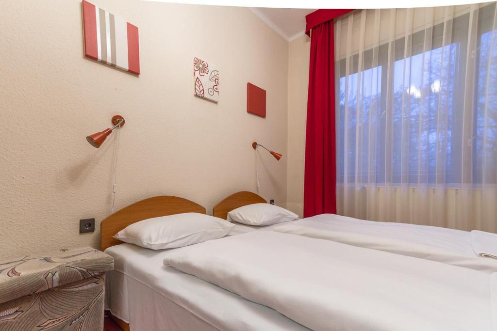 Vadregeny Panzio Bed and Breakfast Esztergom Camera foto